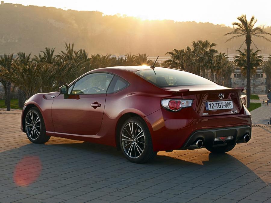  Toyota GT 86 2012 года  (фото 7 из 106)